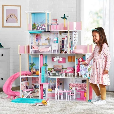 Casas y accesorios para muñecas